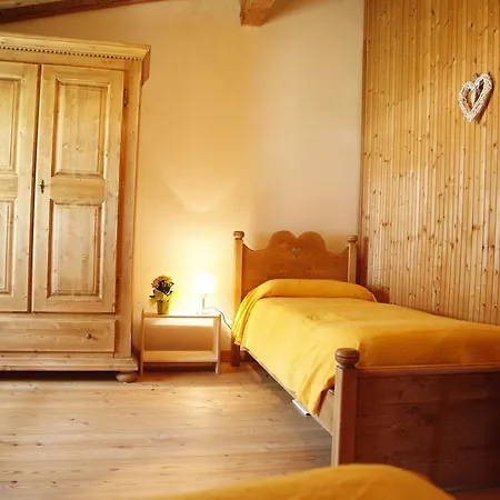 Holiday Il Capriolo Holiday home Asiago